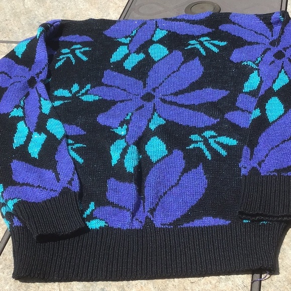 Vintage purple floral sweater - Picture 6 of 10
